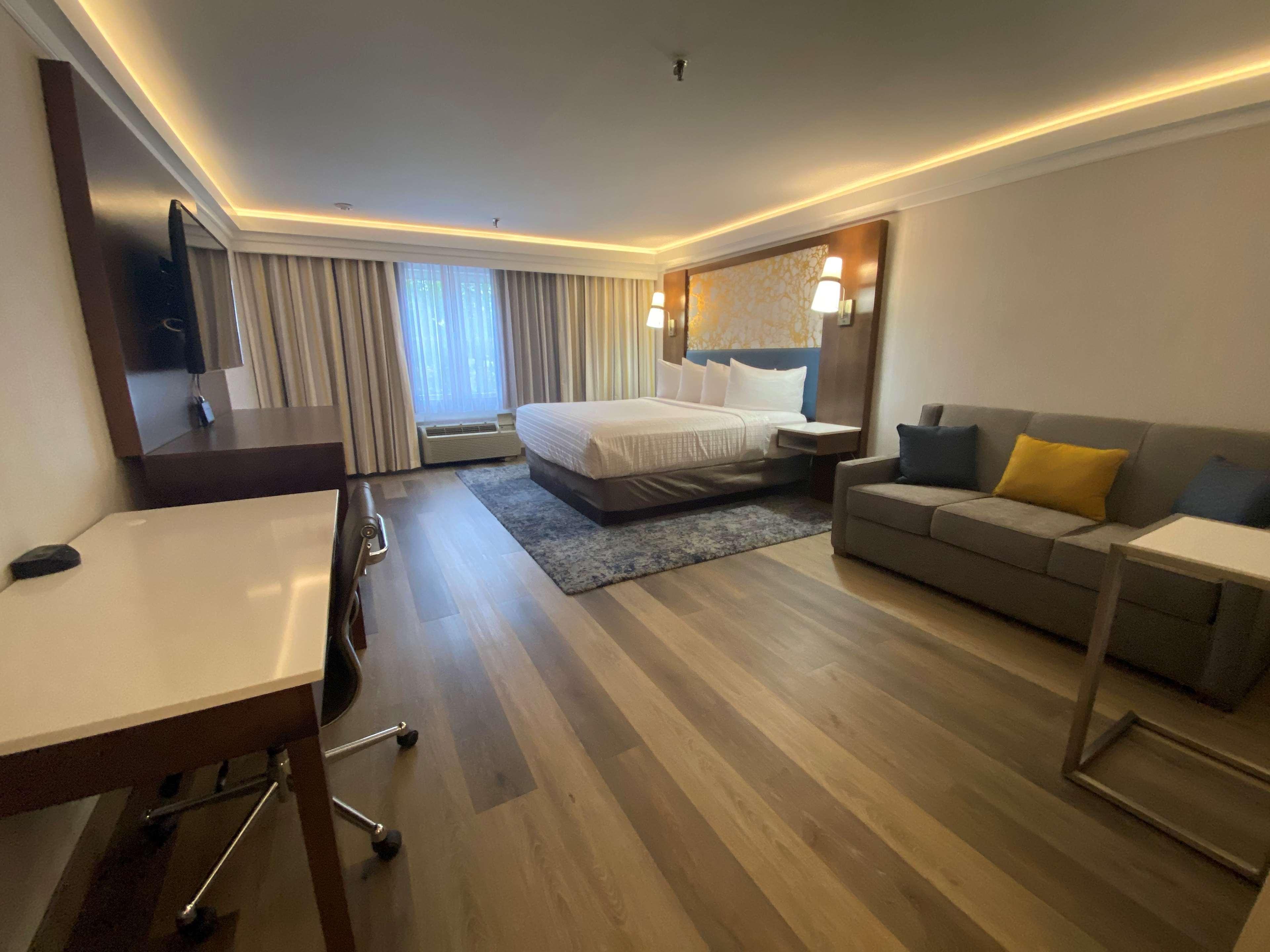 The Westfield Inn, BW Signature Collection Экстерьер фото